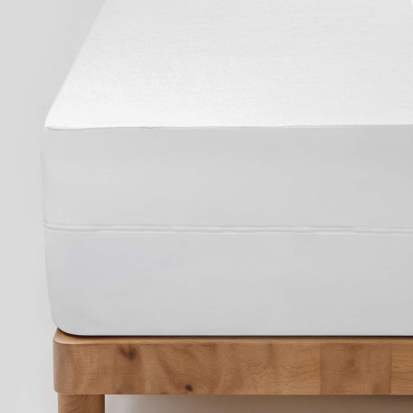 Lammaloe Zippered Waterproof Mattress Protector