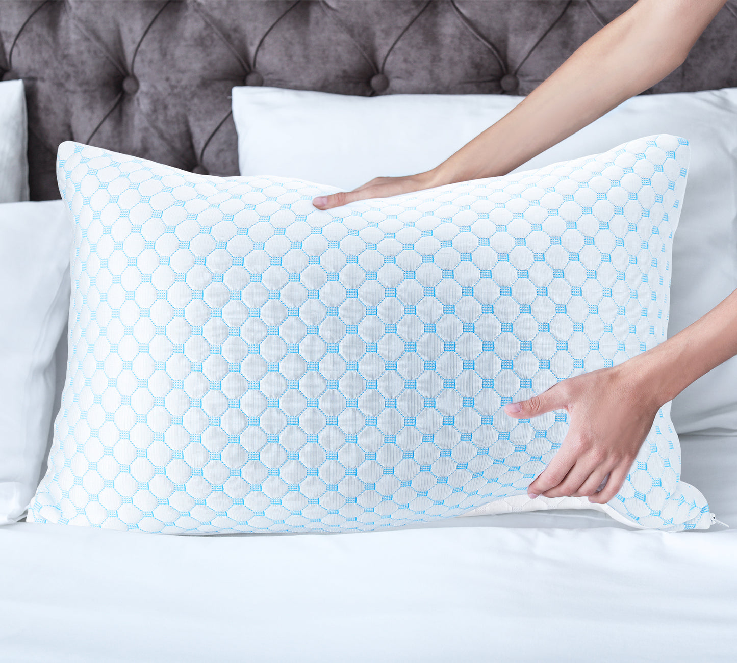 Virtu Ice Pillow Heat and Moisture Reducing Ice Silk and Gel Infused Memory Foam Pillow. Adjustable, Washable, Breathable