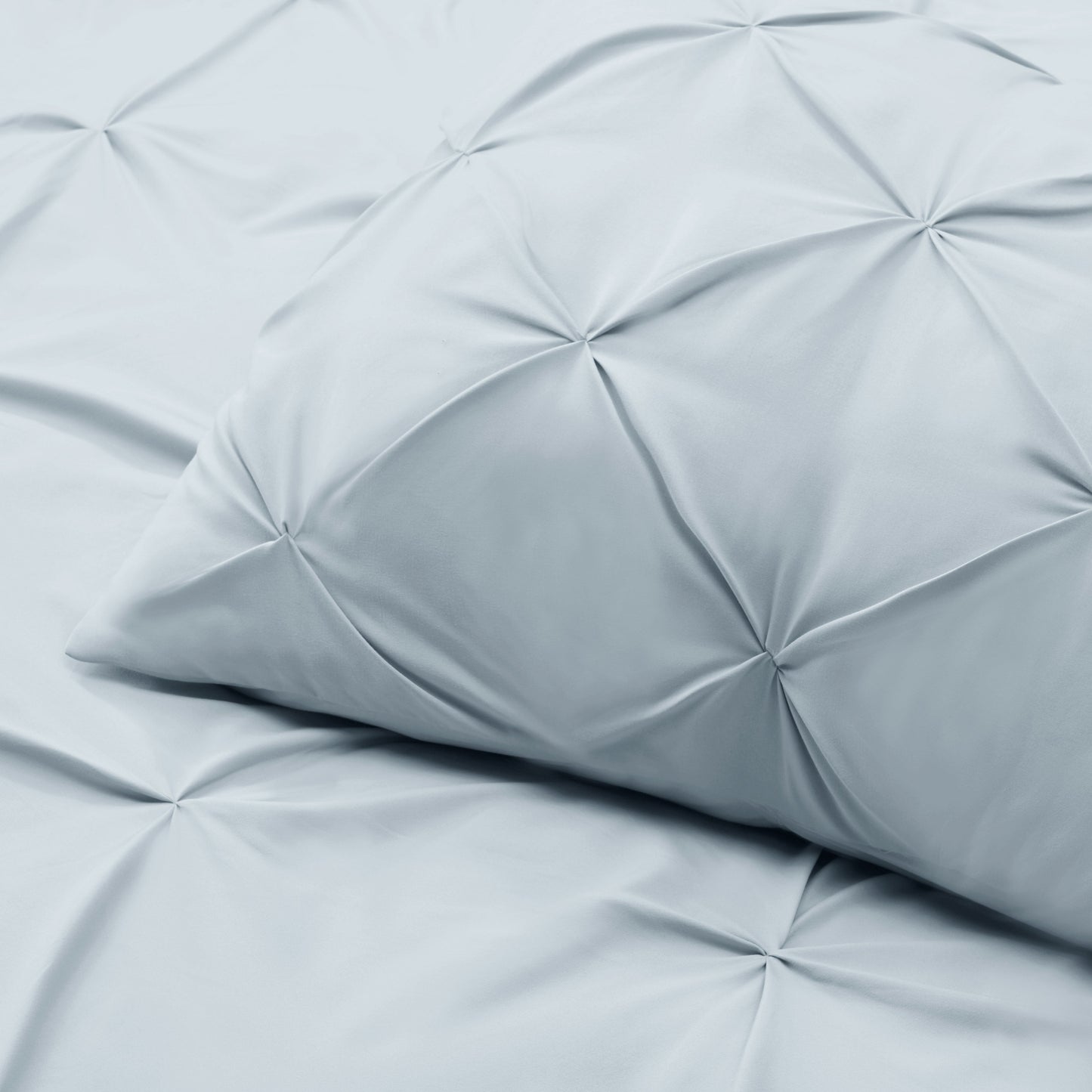 nestl White Pinch Pleat Comforter Set - 2-Piece Down Alternative Comforter Set with 1 Pillow Sham