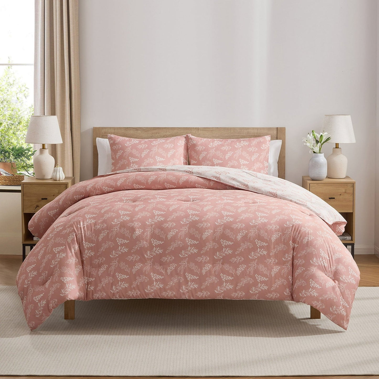 Virtu Reversible Botanical Comforter Set