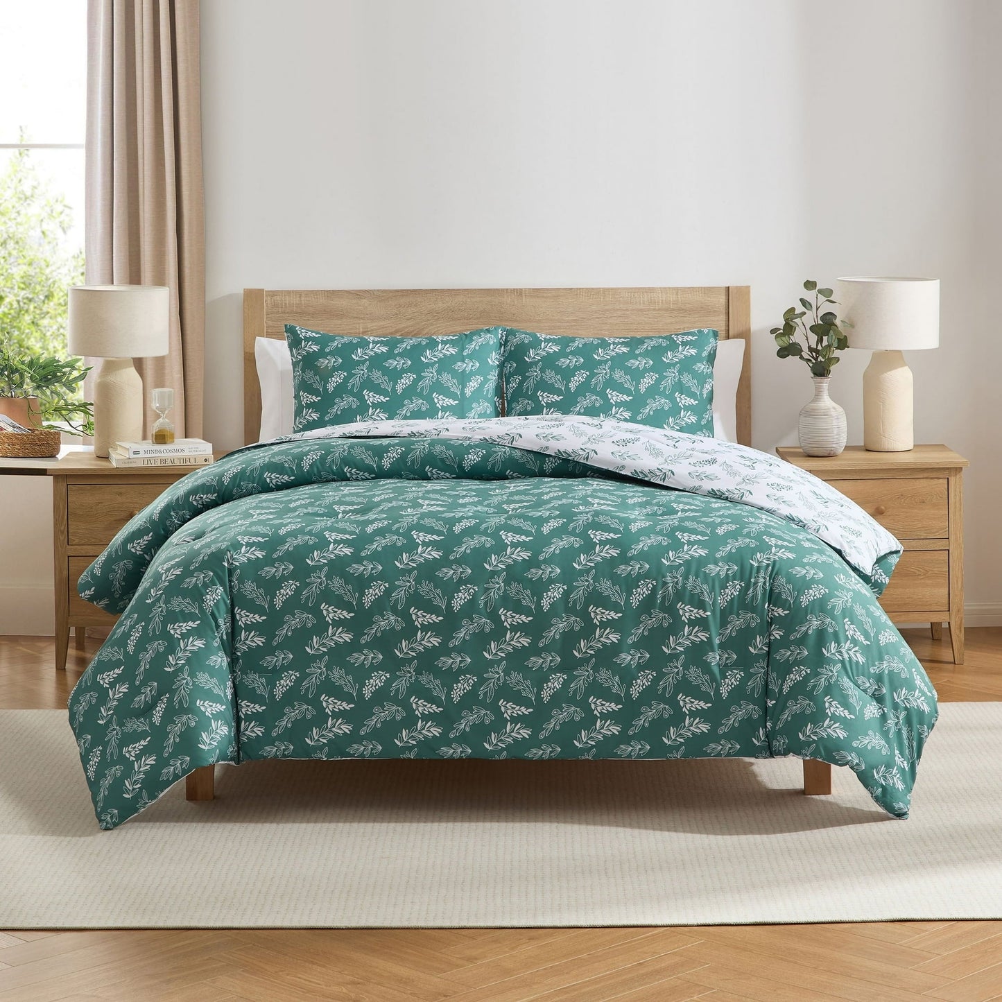 Virtu Reversible Botanical Comforter Set