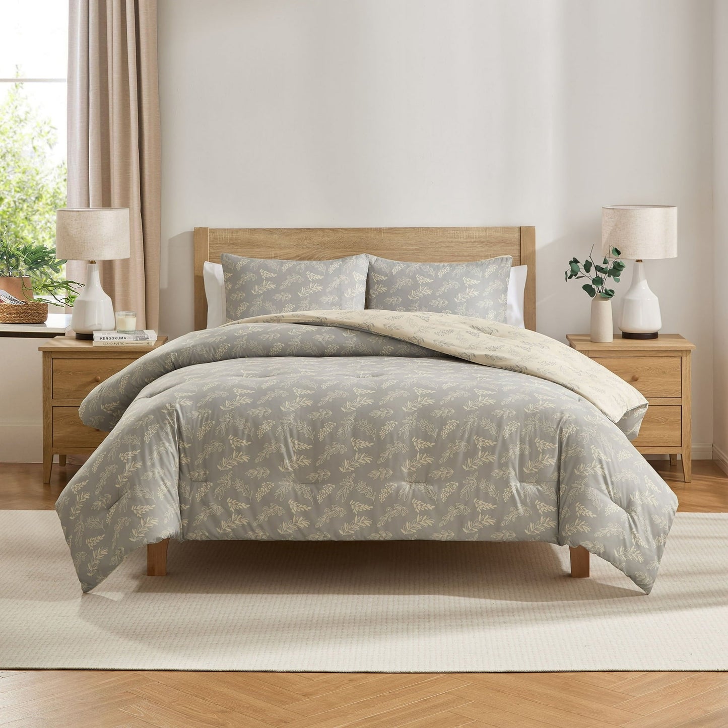 Virtu Reversible Botanical Comforter Set