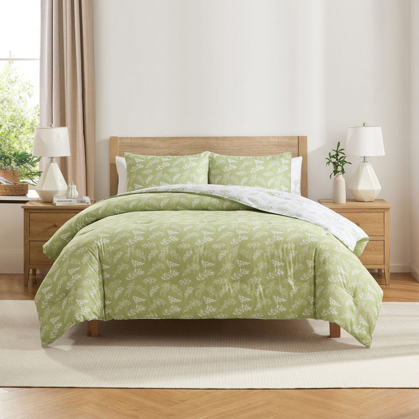 Virtu Reversible Botanical Comforter Set