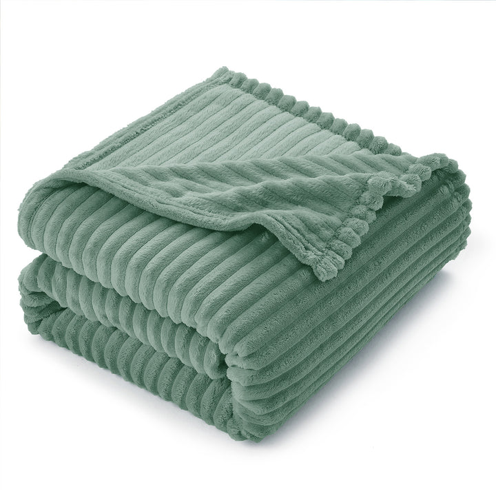 Cut Plush Fleece Blanket, Soft Lightweight Fuzzy Luxury Twin Size Bed Blanket for Bed
