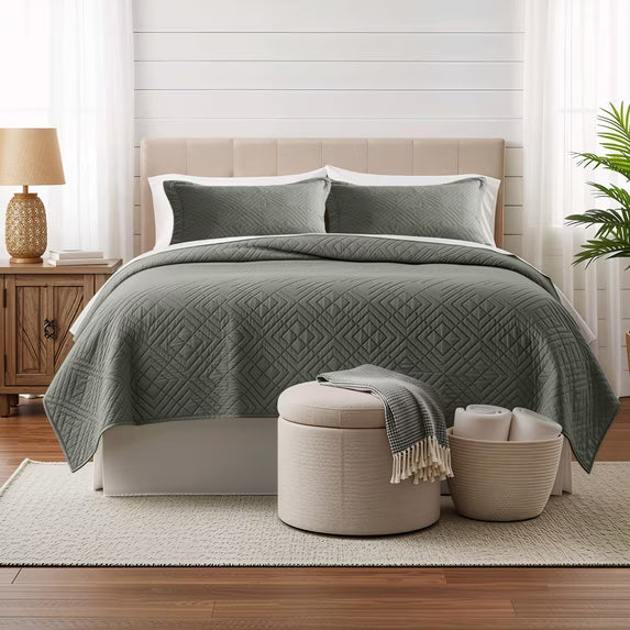 Clara Clark Lightweight Reversible Quilt Set