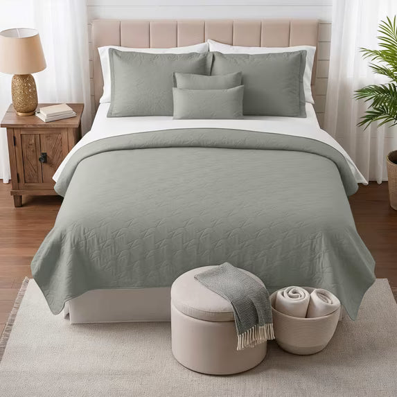 Clara Clark Lightweight Reversible Quilt Set