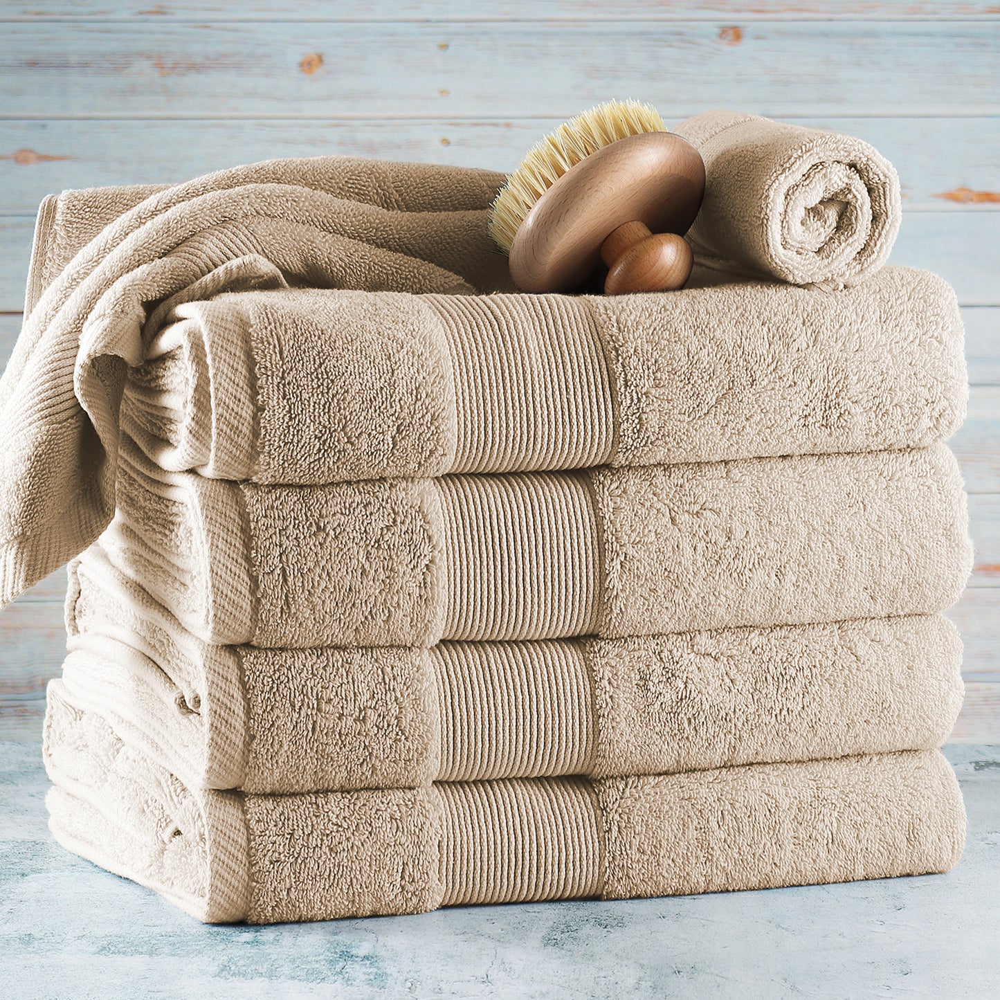 Hearth & Harbor 700 GSM Hand & Bath Towel Collection – 100% Cotton Luxury Set of 4 Bath Towels & 2 Wash Cloths – Ultra Soft & Highly Absorbent Beach, Spa & Bathroom Body Shower Towels